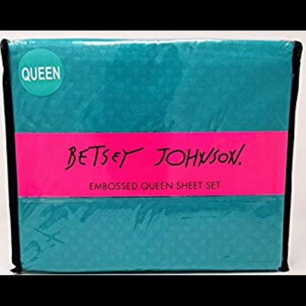 Betsey Johnson Sheet Set Queen Bursting Heart